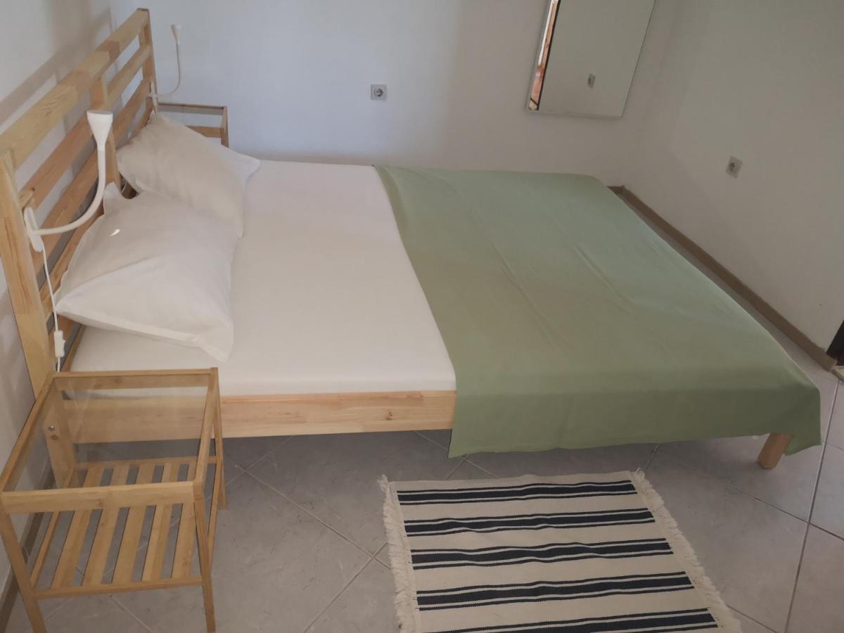 Apartments Bassi Stara Baška Eksteriør bilde