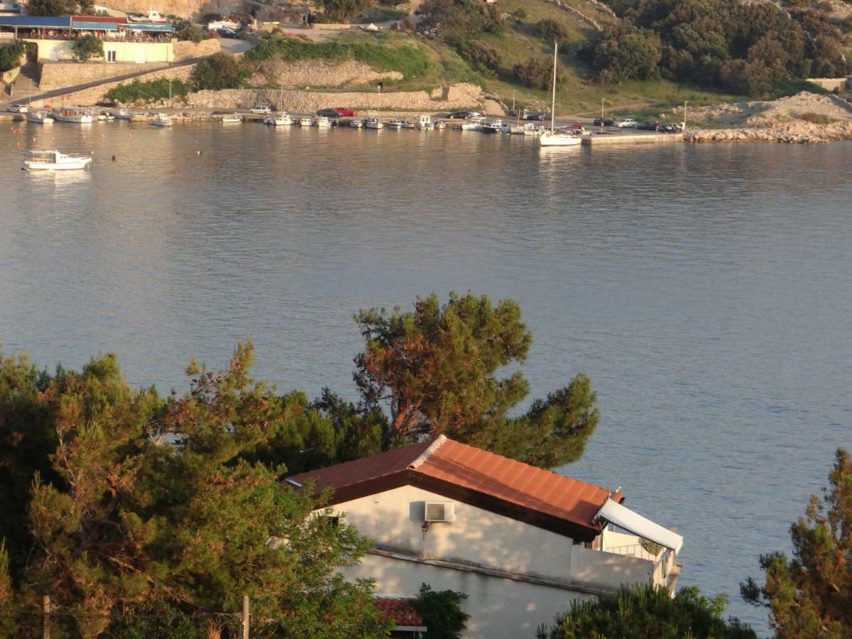 Apartments Bassi Stara Baška Eksteriør bilde