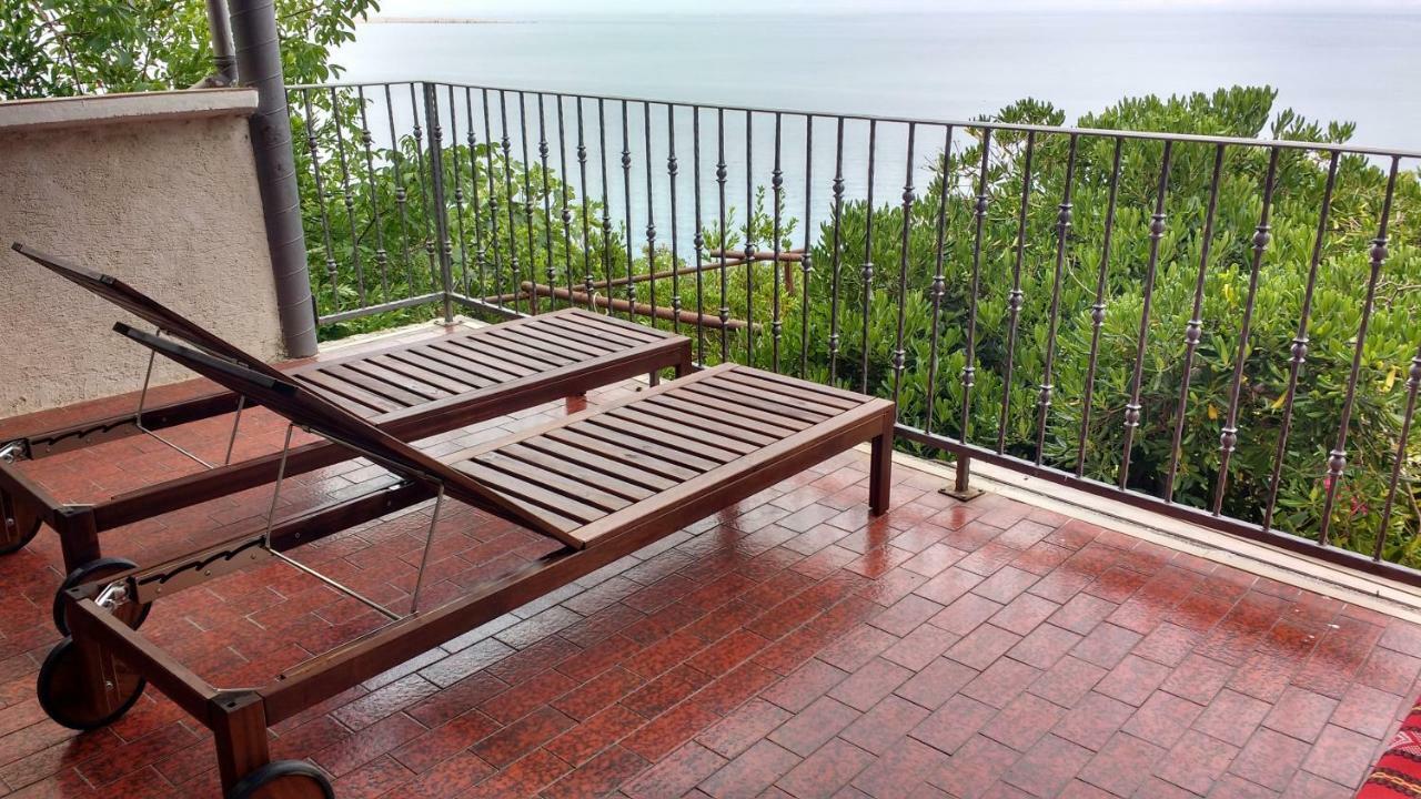 Apartments Bassi Stara Baška Eksteriør bilde