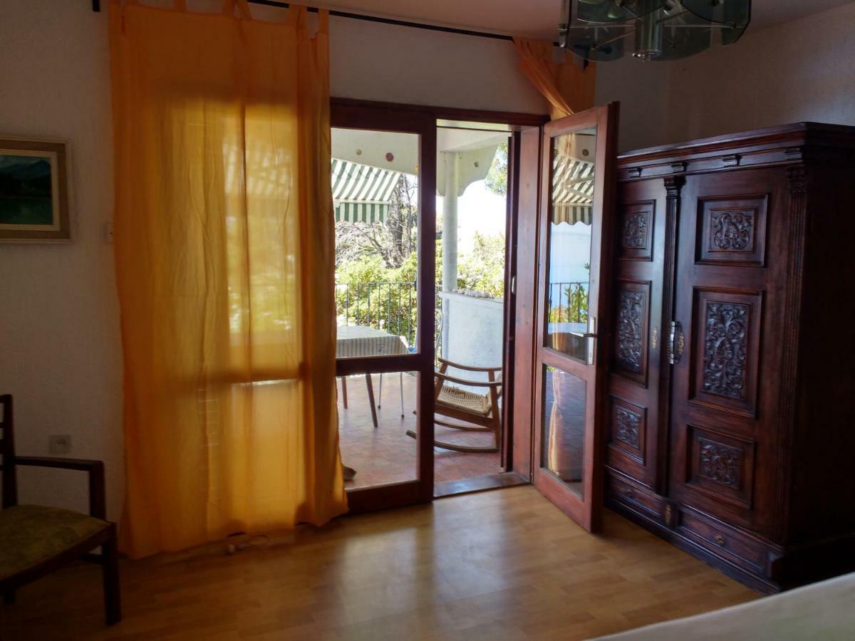 Apartments Bassi Stara Baška Eksteriør bilde